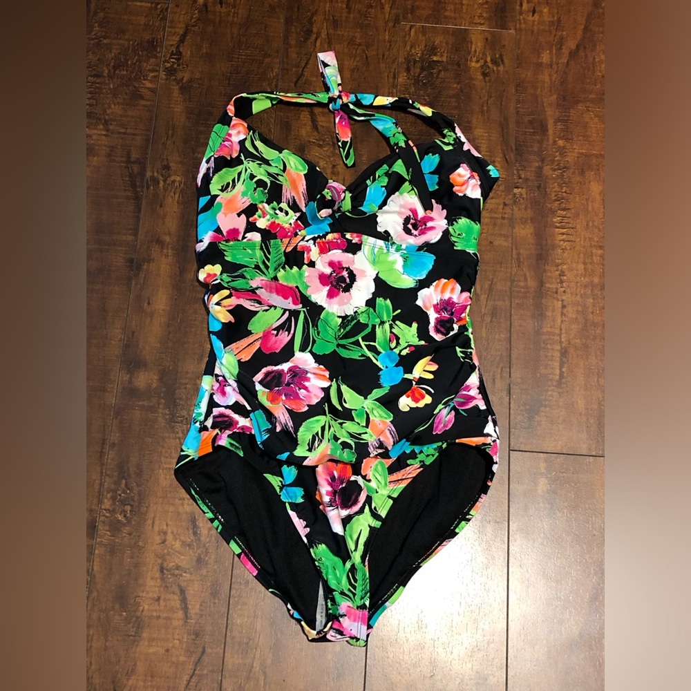 Catalina Size M (8-10) NWOT Floral One Pice Swimwear Swimsuit Halter Tie